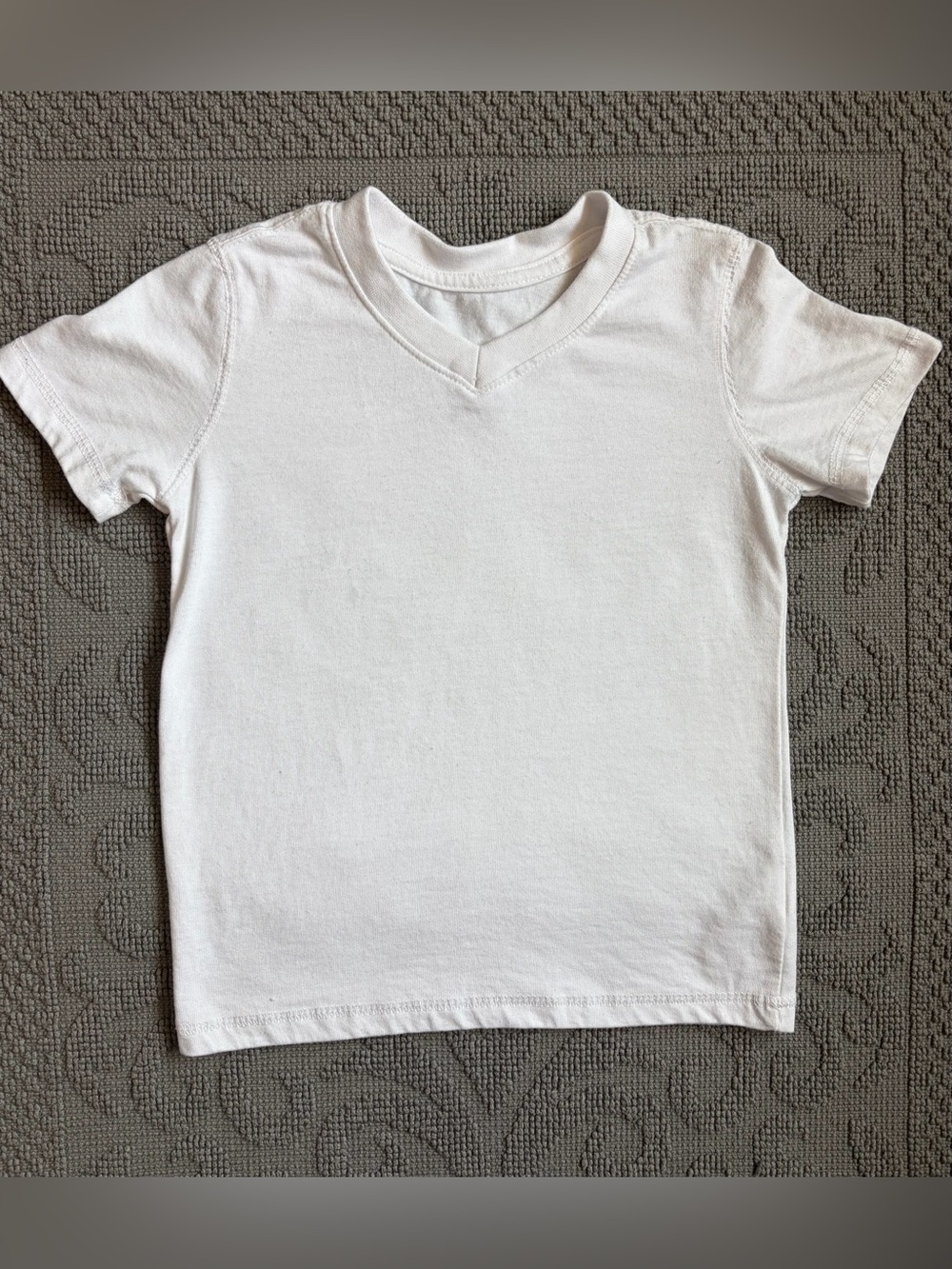 ✨$4✨Joe’s• Boys V-Neck Short Sleeve Tee | White | Size 5
